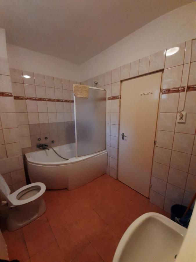 Gyopar Gyoengye Apartmanhaz Orosháza Exteriér fotografie