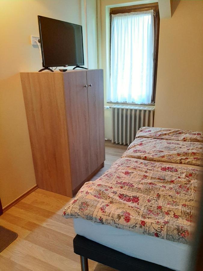 Gyopar Gyoengye Apartmanhaz Orosháza Exteriér fotografie