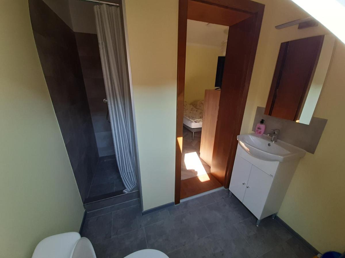 Gyopar Gyoengye Apartmanhaz Orosháza Exteriér fotografie