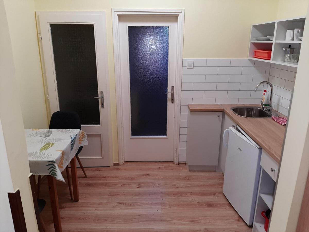 Gyopar Gyoengye Apartmanhaz Orosháza Exteriér fotografie