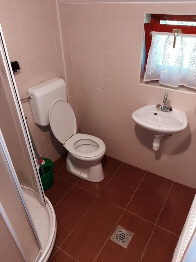 Gyopar Gyoengye Apartmanhaz Orosháza Exteriér fotografie