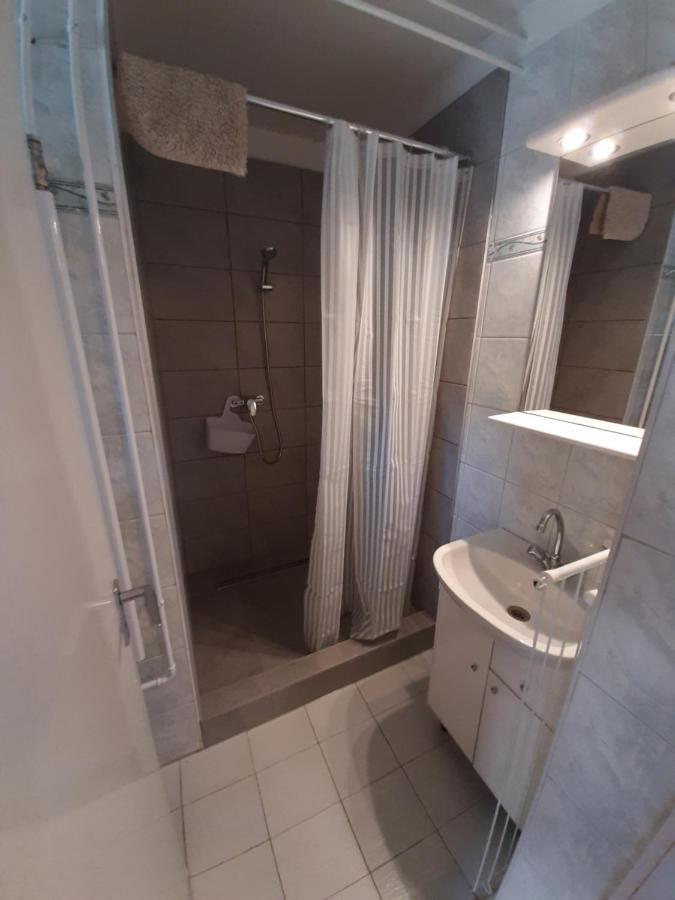 Gyopar Gyoengye Apartmanhaz Orosháza Exteriér fotografie